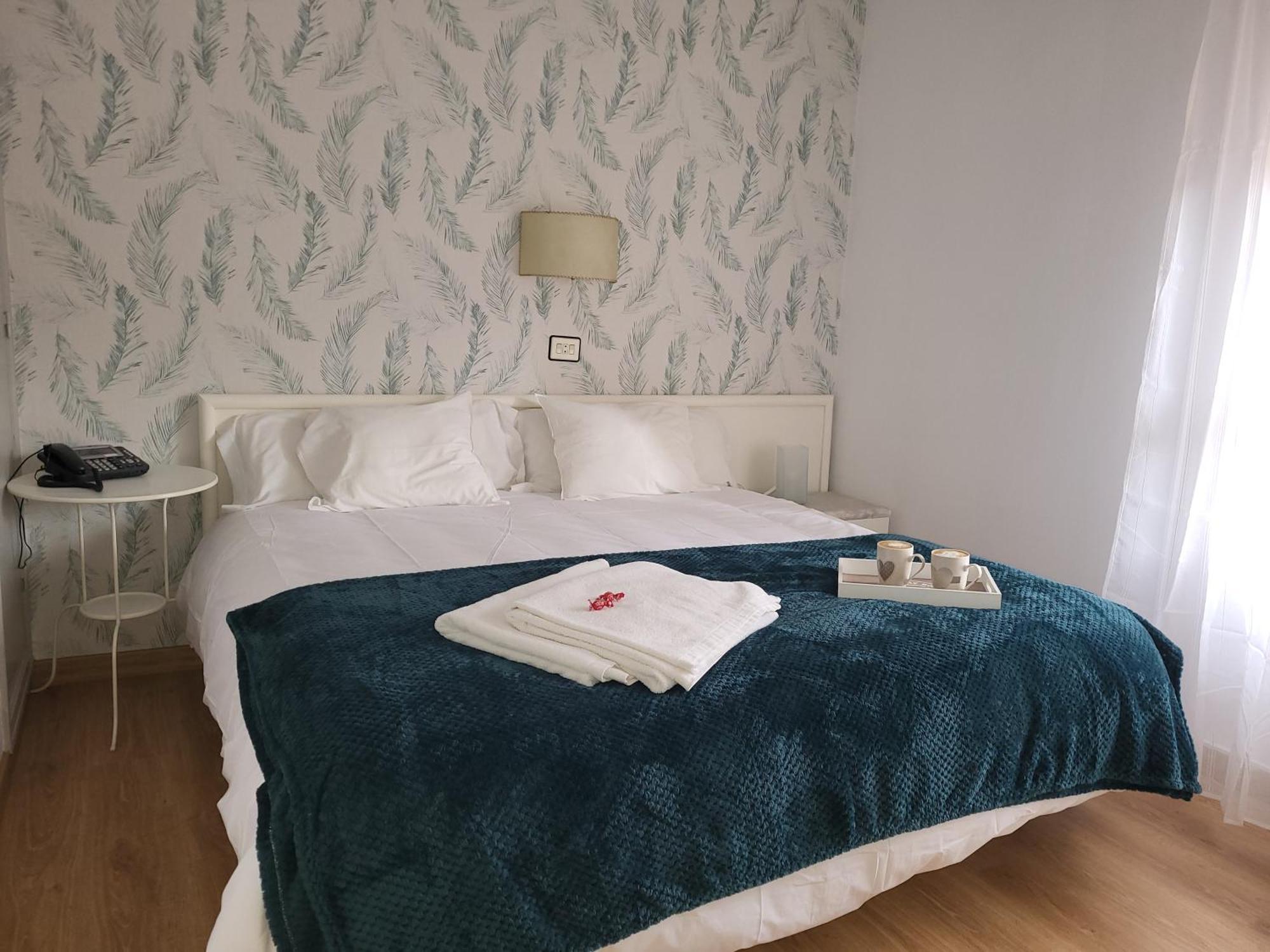Hotel Los Arenales De Херте Екстериор снимка
